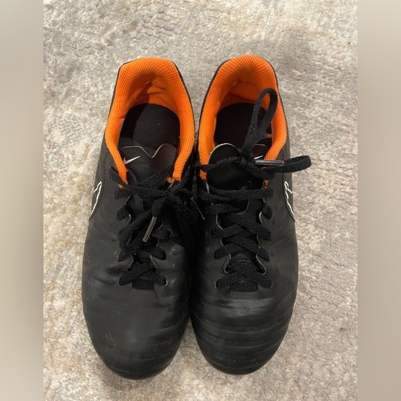 Nike Youth Tiempo Legend 7 Pro FG AH7241-080 Soccer Cleats Black Orange Size 4Y - Picture 3 of 13